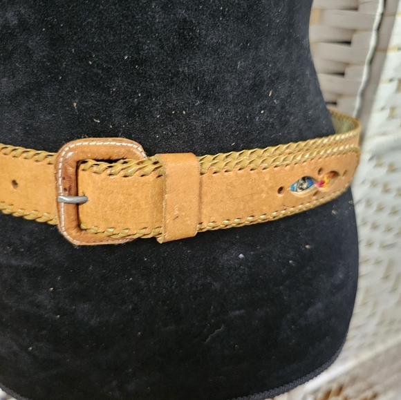 Vintage 90's Handtooled Leather Guatemalan Inlayed Tapestry Belt - Picture 2 of 4